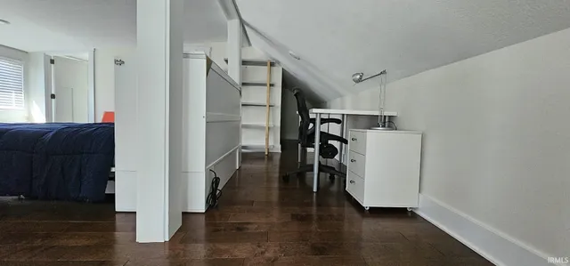 $3,000 | 938 North Jackson Street, Bloomington, IN 47404