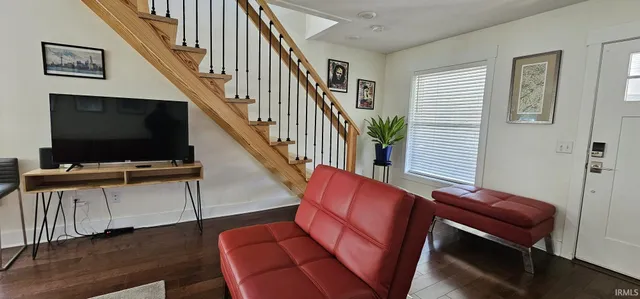 $3,000 | 938 North Jackson Street, Bloomington, IN 47404