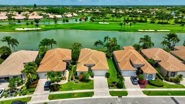 $428,000 | 6943 Fairway Lakes Drive, Boynton Beach, FL 33472