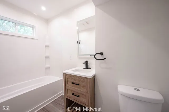 $1,400 | 426 North Bradley Avenue, Indianapolis, IN 46201