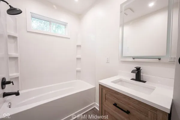 $1,400 | 426 North Bradley Avenue, Indianapolis, IN 46201