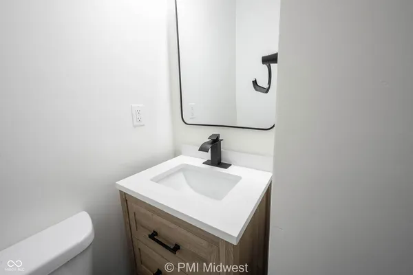 $1,400 | 426 North Bradley Avenue, Indianapolis, IN 46201