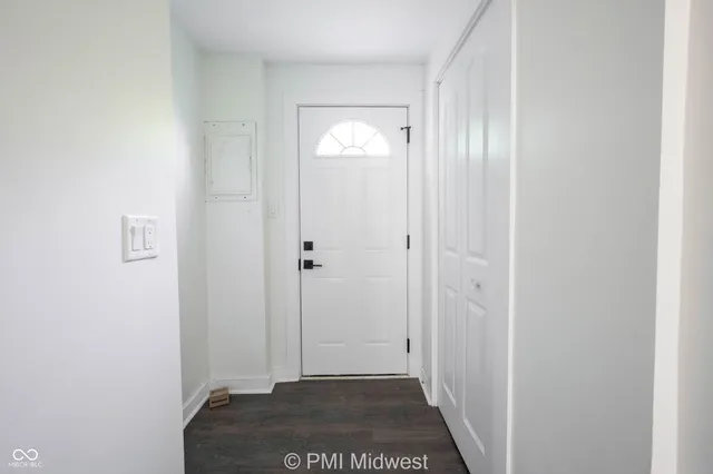 $1,400 | 426 North Bradley Avenue, Indianapolis, IN 46201