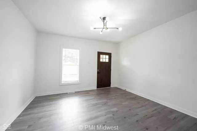 $1,400 | 426 North Bradley Avenue, Indianapolis, IN 46201
