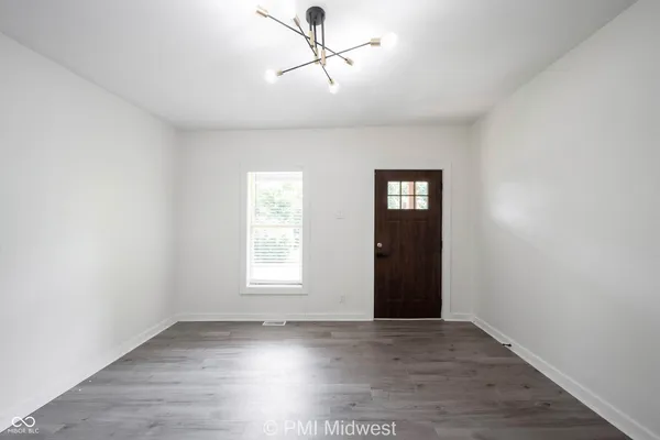 $1,400 | 426 North Bradley Avenue, Indianapolis, IN 46201