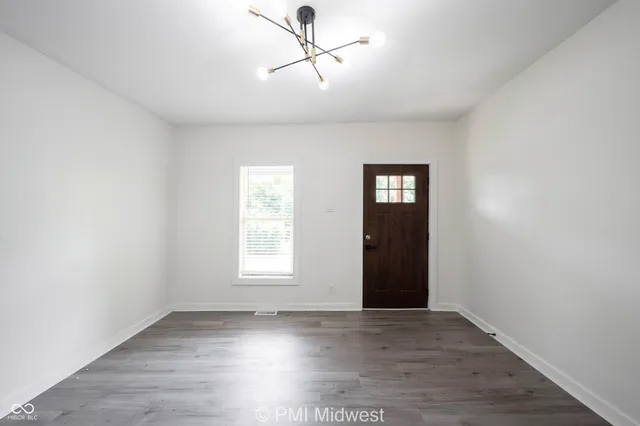 $1,400 | 426 North Bradley Avenue, Indianapolis, IN 46201