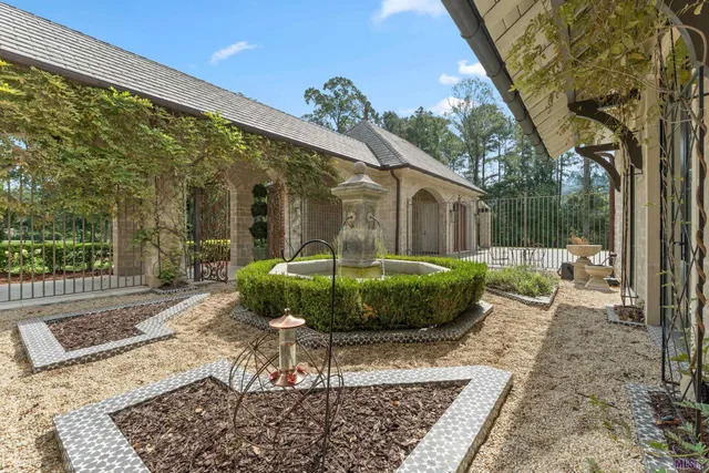 $5,900,000 | 23982 Ferry Landing Drive, Denham Springs, LA 70726