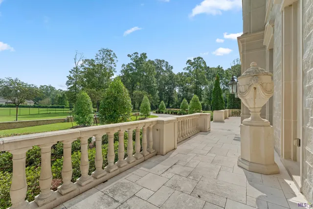 $5,900,000 | 23982 Ferry Landing Drive, Denham Springs, LA 70726