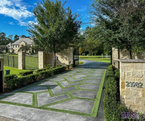 $5,900,000 | 23982 Ferry Landing Drive, Denham Springs, LA 70726
