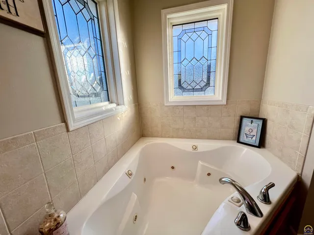 $324,980 | 3515 Southeast 25th Street, Topeka, KS 66605