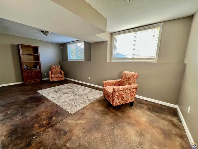 $324,980 | 3515 Southeast 25th Street, Topeka, KS 66605