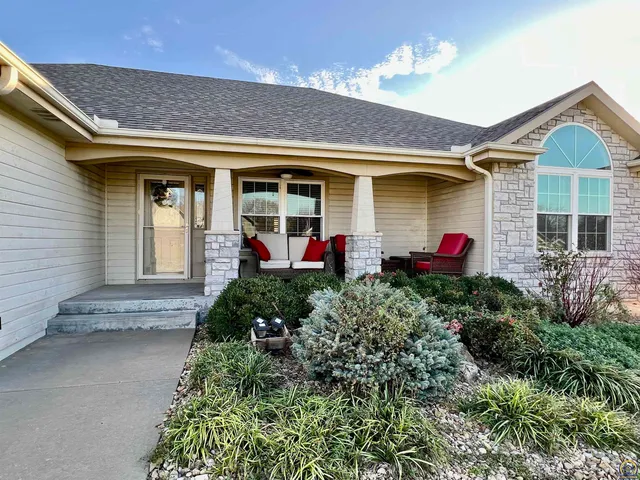 $324,980 | 3515 Southeast 25th Street, Topeka, KS 66605
