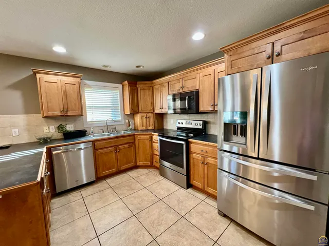 $324,980 | 3515 Southeast 25th Street, Topeka, KS 66605