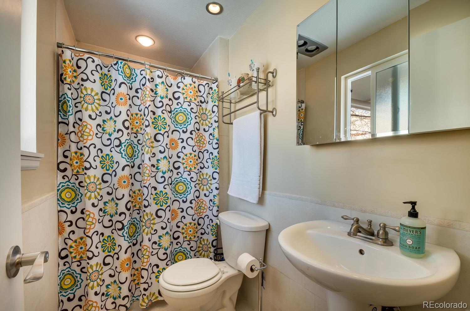 3583 Simms Street Wheat Ridge, CO 80033 - Photo 15 of 35 Gallery Image 15
