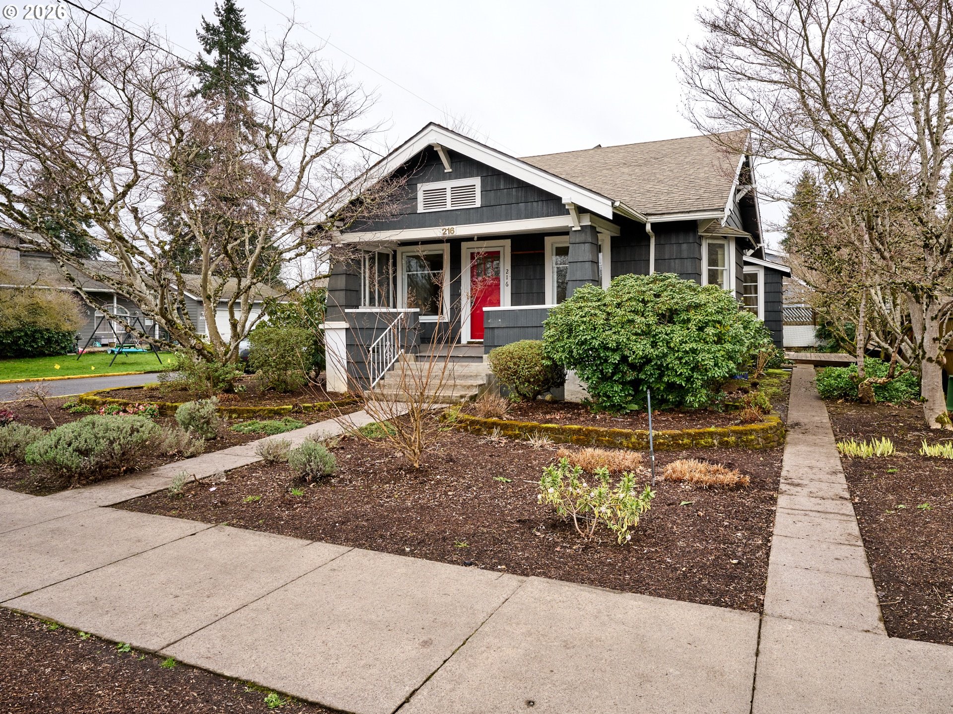 216 South James Street Silverton, OR 97381 - Photo 2 of 31