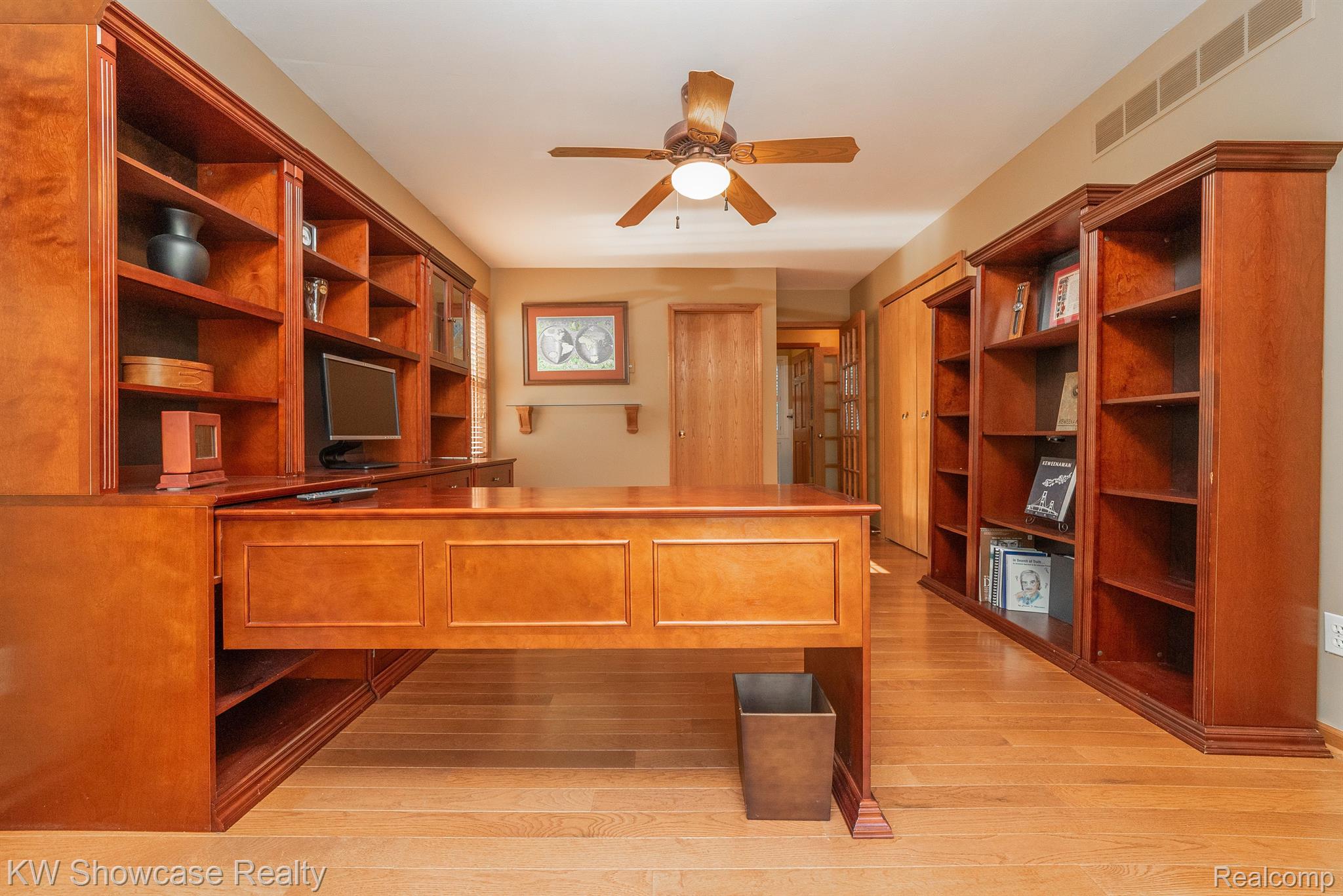 4480 Cooley Lake Road Commerce Township, MI 48382 - Photo 29 of 44 Gallery Image 29