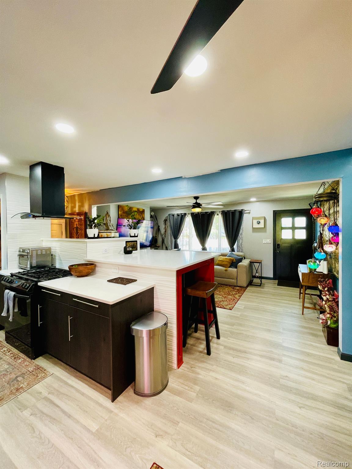 1043 East Hill Road Flint, MI 48507 - Photo 3 of 21 Gallery Image 3
