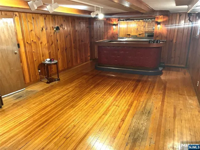 a room with a washing machine