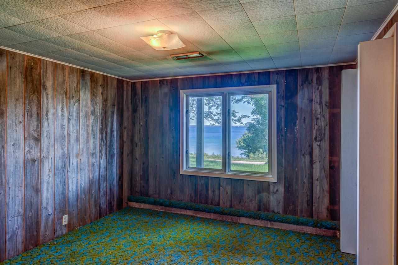 15287 Bluff Road Traverse City, MI 49686 - Photo 32 of 45 1799565-31.JPG