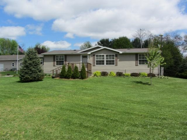 5190 North Vining Road Lakeview, MI 48850 - Photo 1 of 20 1Exterior