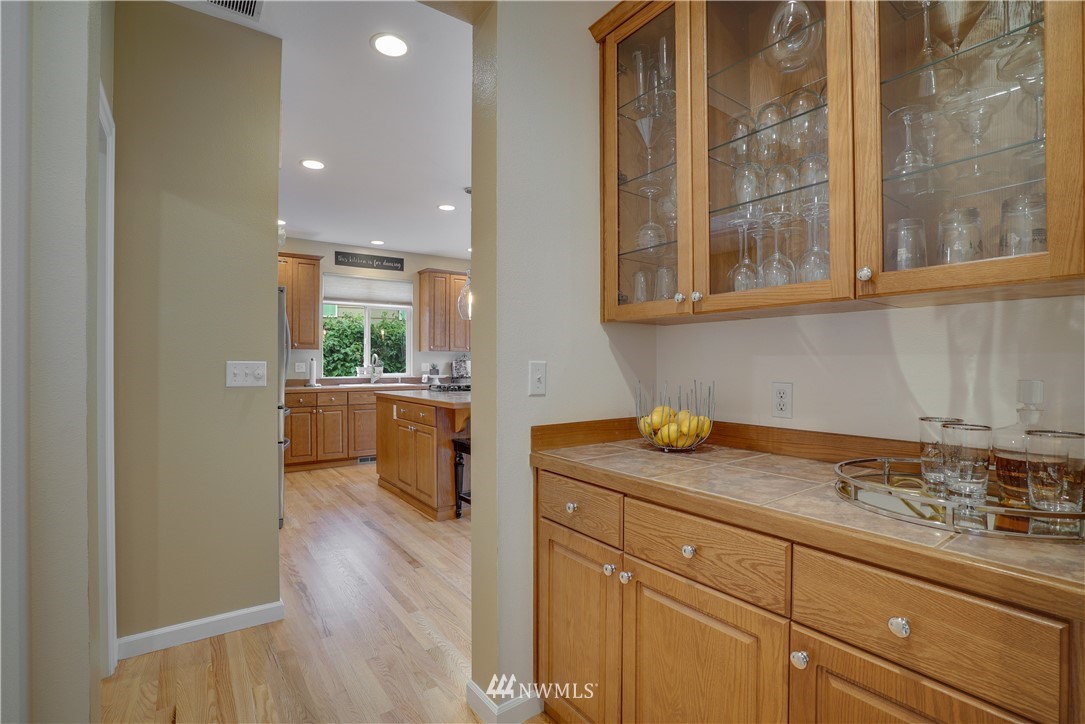 17054 164th Way Southeast Renton, WA 98058 - Photo 12 of 25 Gallery Image 12