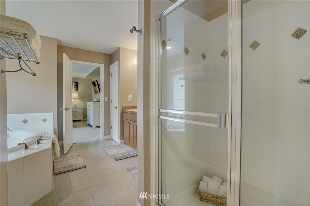 17054 164th Way Southeast Renton, WA 98058 - Photo 18 of 25 Gallery Image 18