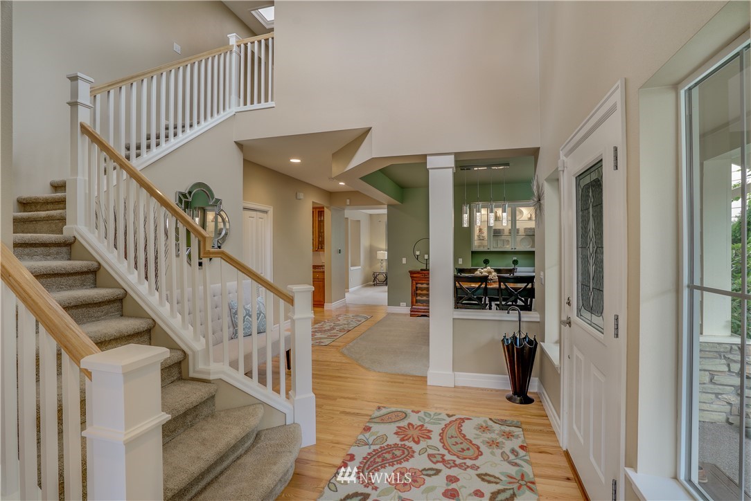 17054 164th Way Southeast Renton, WA 98058 - Photo 4 of 25 Gallery Image 4