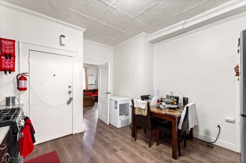 92 South Devine Street, Unit 2 Newark, NJ 07106 - Photo 17 of 33