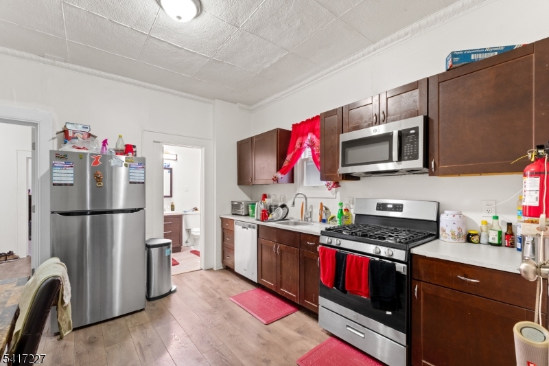 92 South Devine Street, Unit 2 Newark, NJ 07106 - Photo 18 of 33