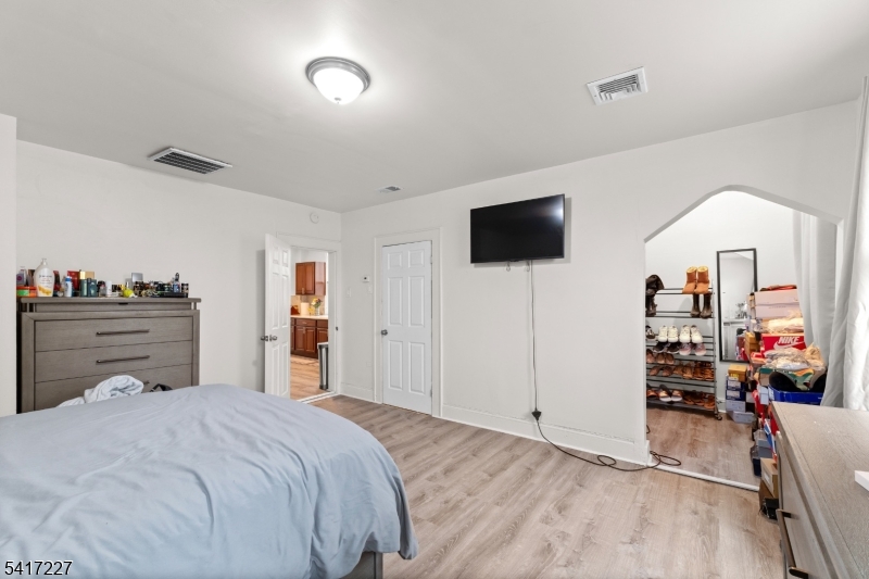 92 South Devine Street, Unit 2 Newark, NJ 07106 - Photo 2 of 33