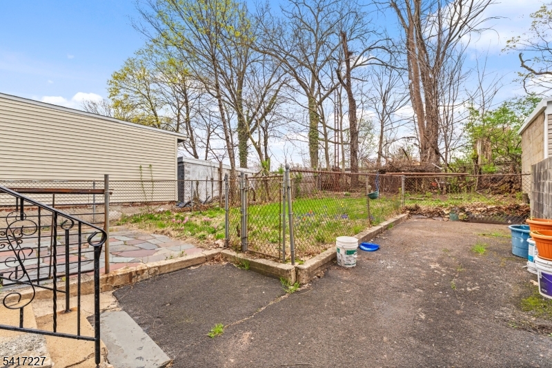 92 South Devine Street, Unit 2 Newark, NJ 07106 - Photo 30 of 33