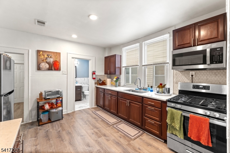 92 South Devine Street, Unit 2 Newark, NJ 07106 - Photo 3 of 33