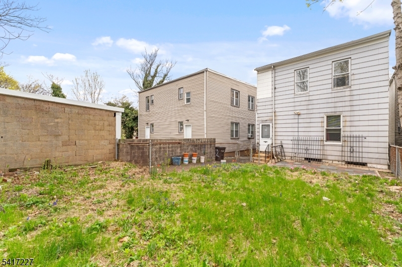 92 South Devine Street, Unit 2 Newark, NJ 07106 - Photo 32 of 33