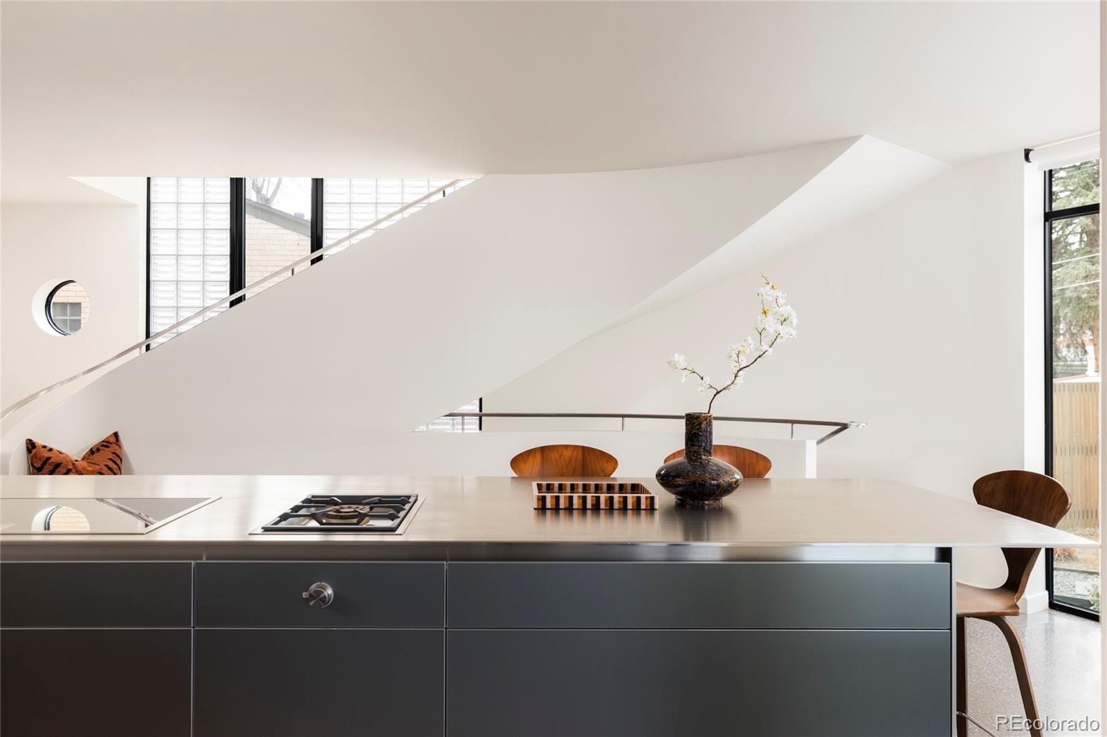 801 South Ellipse Way Denver, CO 80209 - Photo 18 of 50 a close view of stove