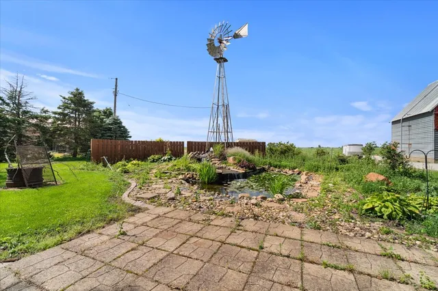 $340,000 | 23875 East Th Road North, Cropsey, IL 61731