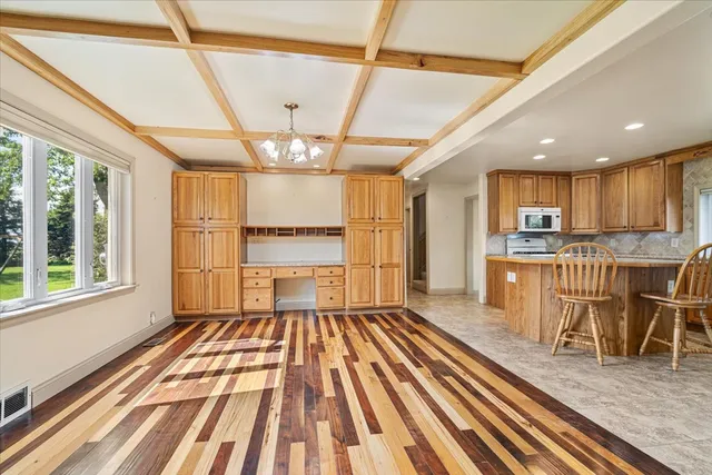 $340,000 | 23875 East Th Road North, Cropsey, IL 61731