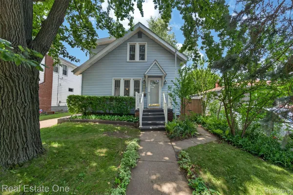 $230,000 | 1214 Longfellow Avenue, Royal Oak, MI 48067