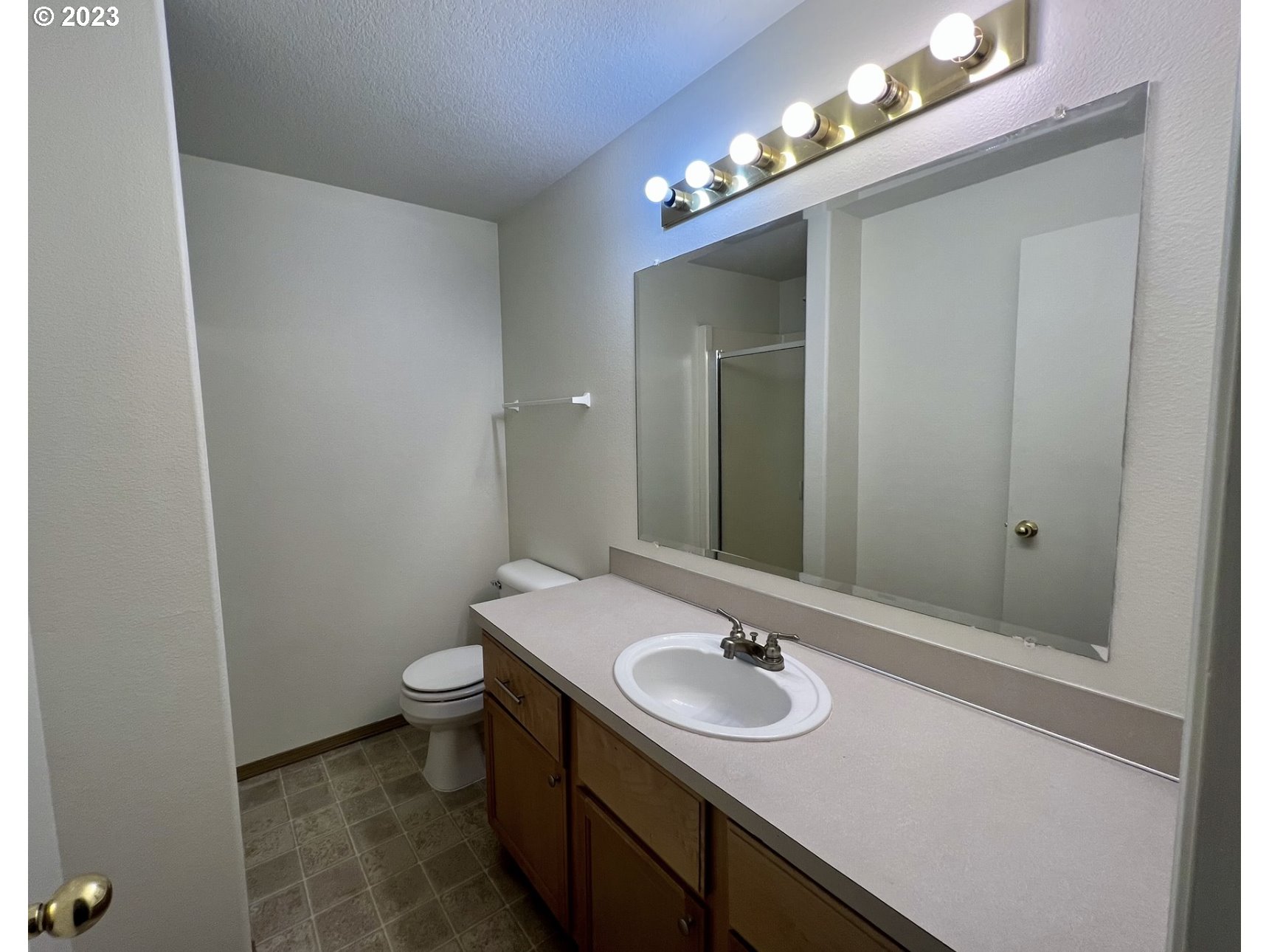 1001 Southwest Nye Avenue Pendleton, OR 97801 - Photo 8 of 14 a bathroom with a sink and a mirror