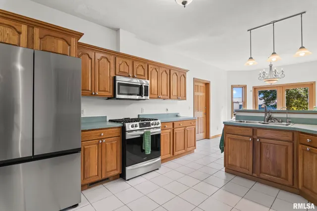 $583,000 | 6856 Minder Road, Rochester, IL 62563