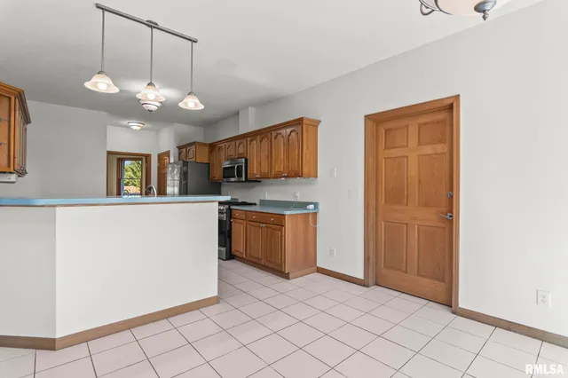 $583,000 | 6856 Minder Road, Rochester, IL 62563