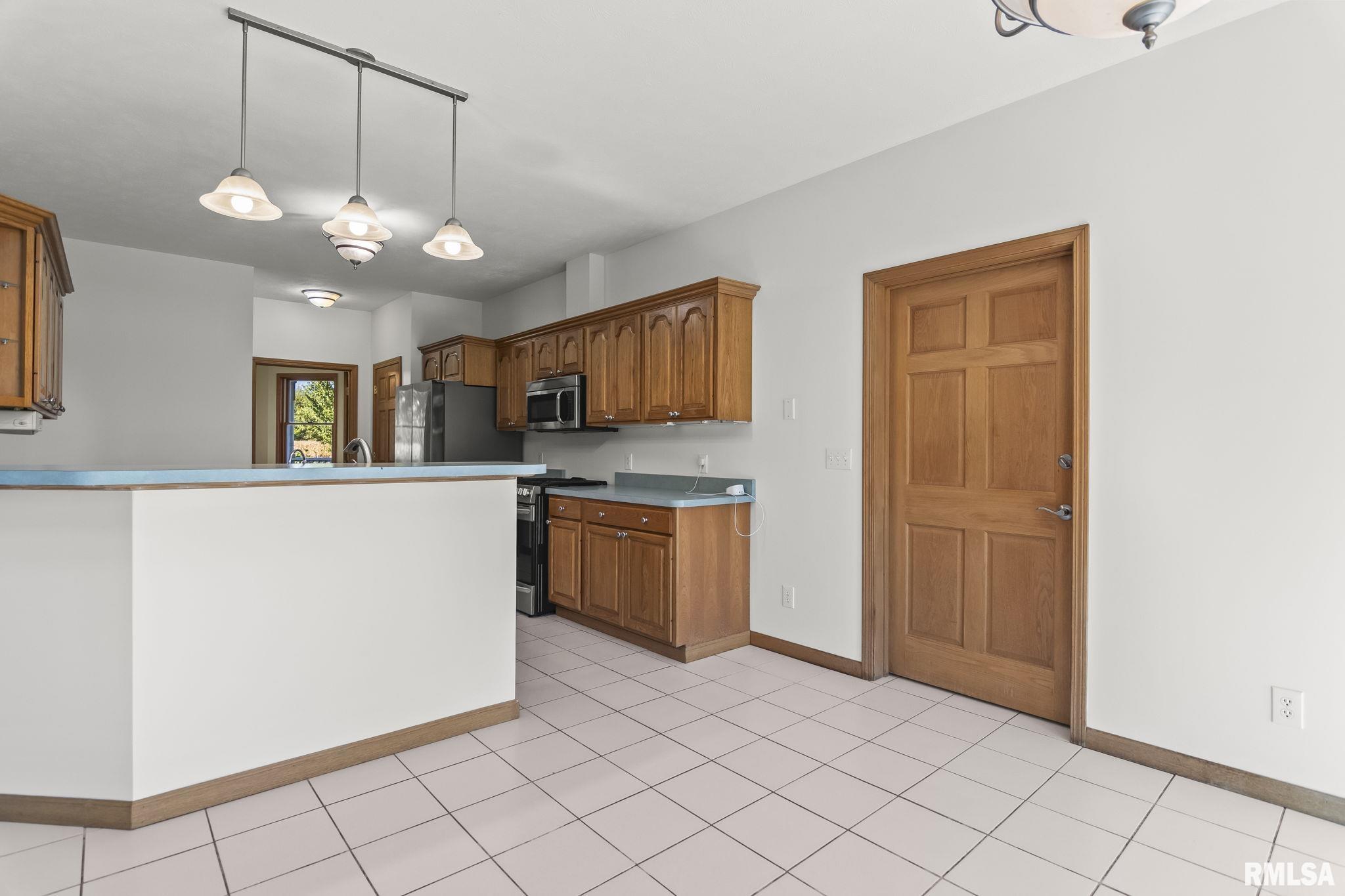 6856 Minder Road Rochester, IL 62563 - Photo 13 of 65