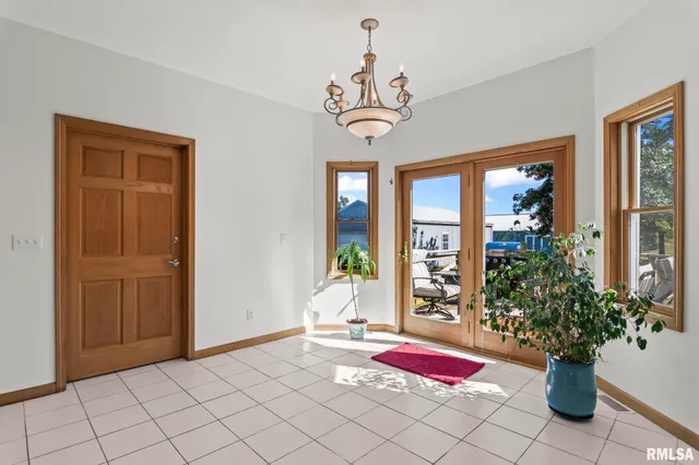 $583,000 | 6856 Minder Road, Rochester, IL 62563