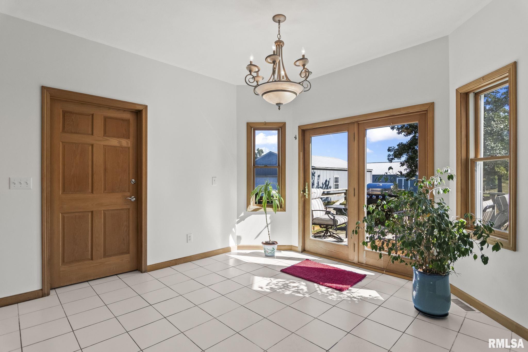 6856 Minder Road Rochester, IL 62563 - Photo 15 of 65