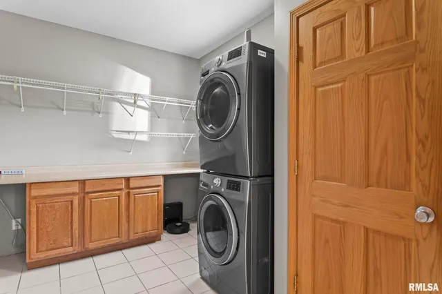 $583,000 | 6856 Minder Road, Rochester, IL 62563