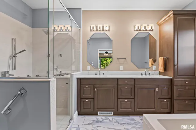 $583,000 | 6856 Minder Road, Rochester, IL 62563