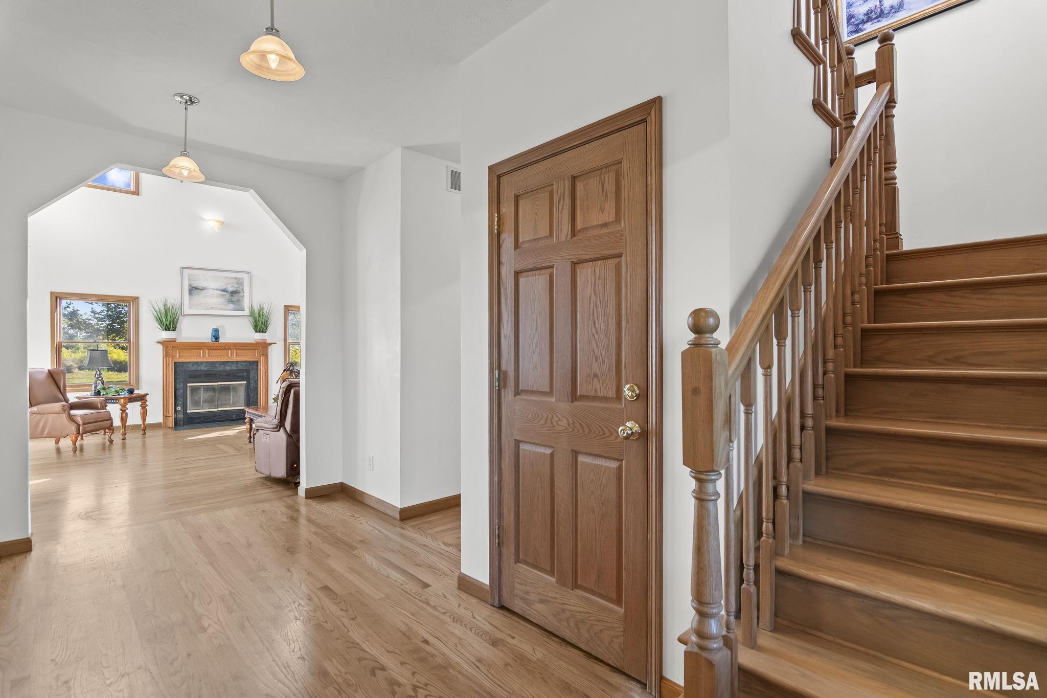 6856 Minder Road Rochester, IL 62563 - Photo 4 of 65