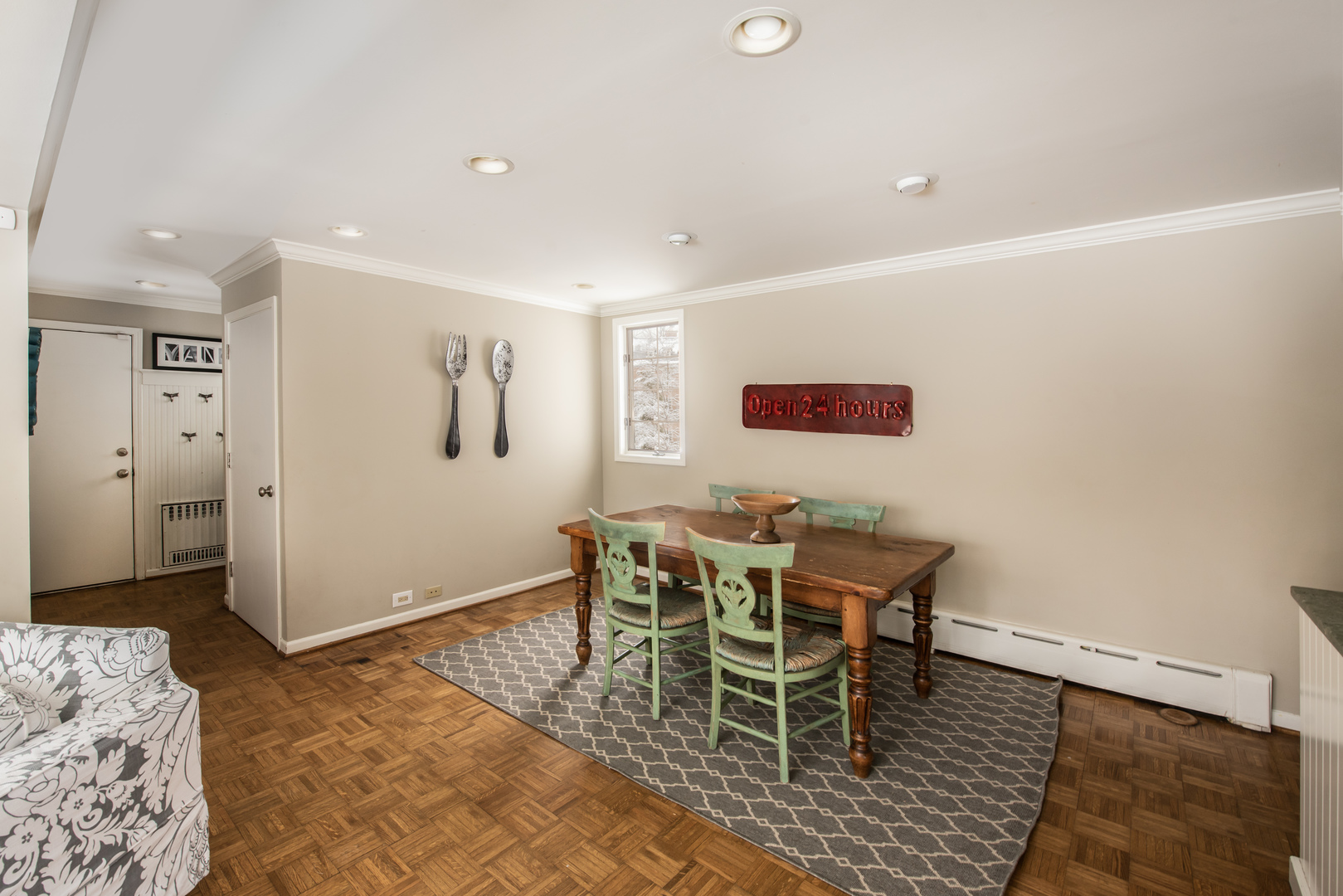710 Walden Road Winnetka, IL 60093 - Photo 15 of 28 a view of a livingroom with furniture