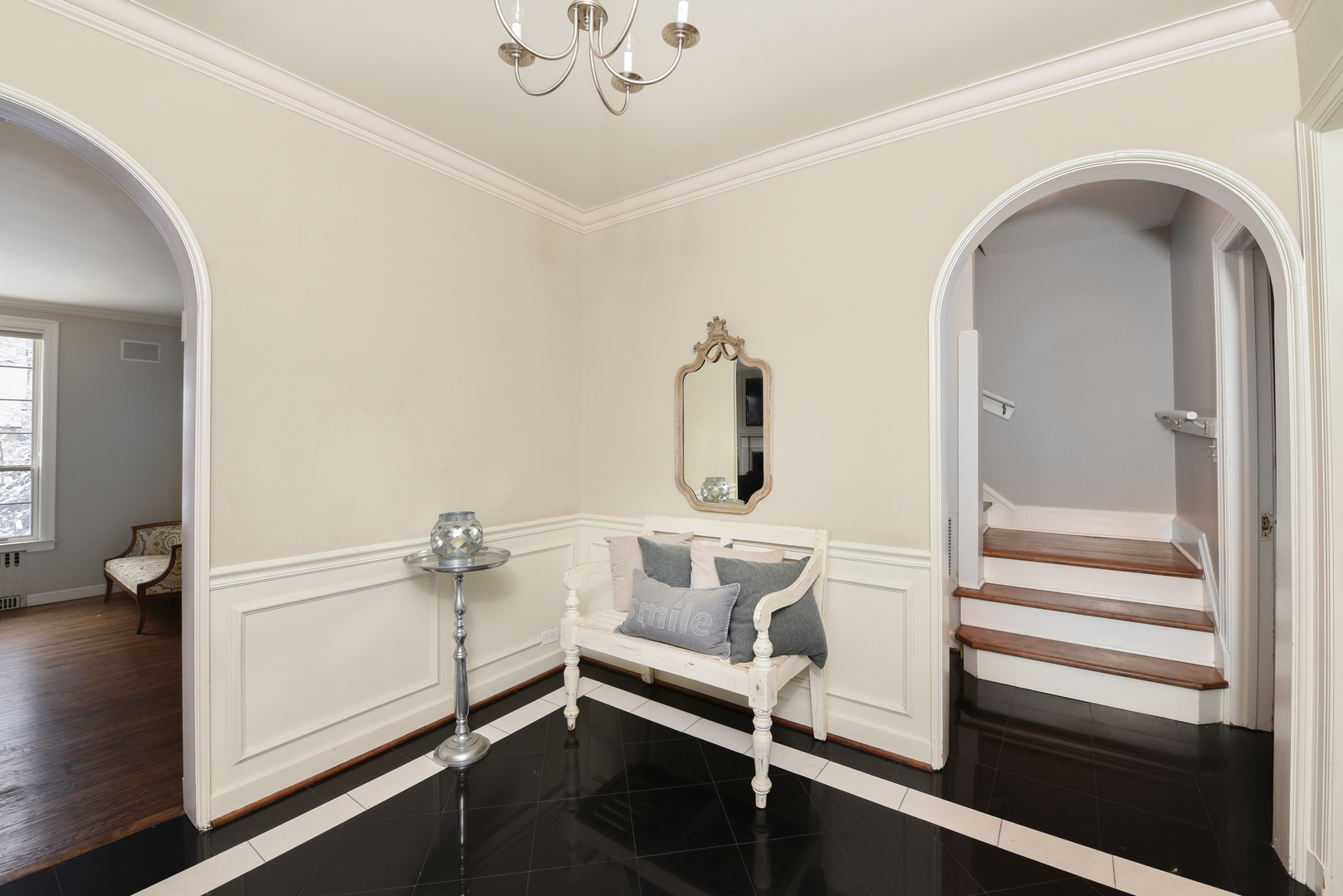 710 Walden Road Winnetka, IL 60093 - Photo 7 of 28 a view of walk in closet