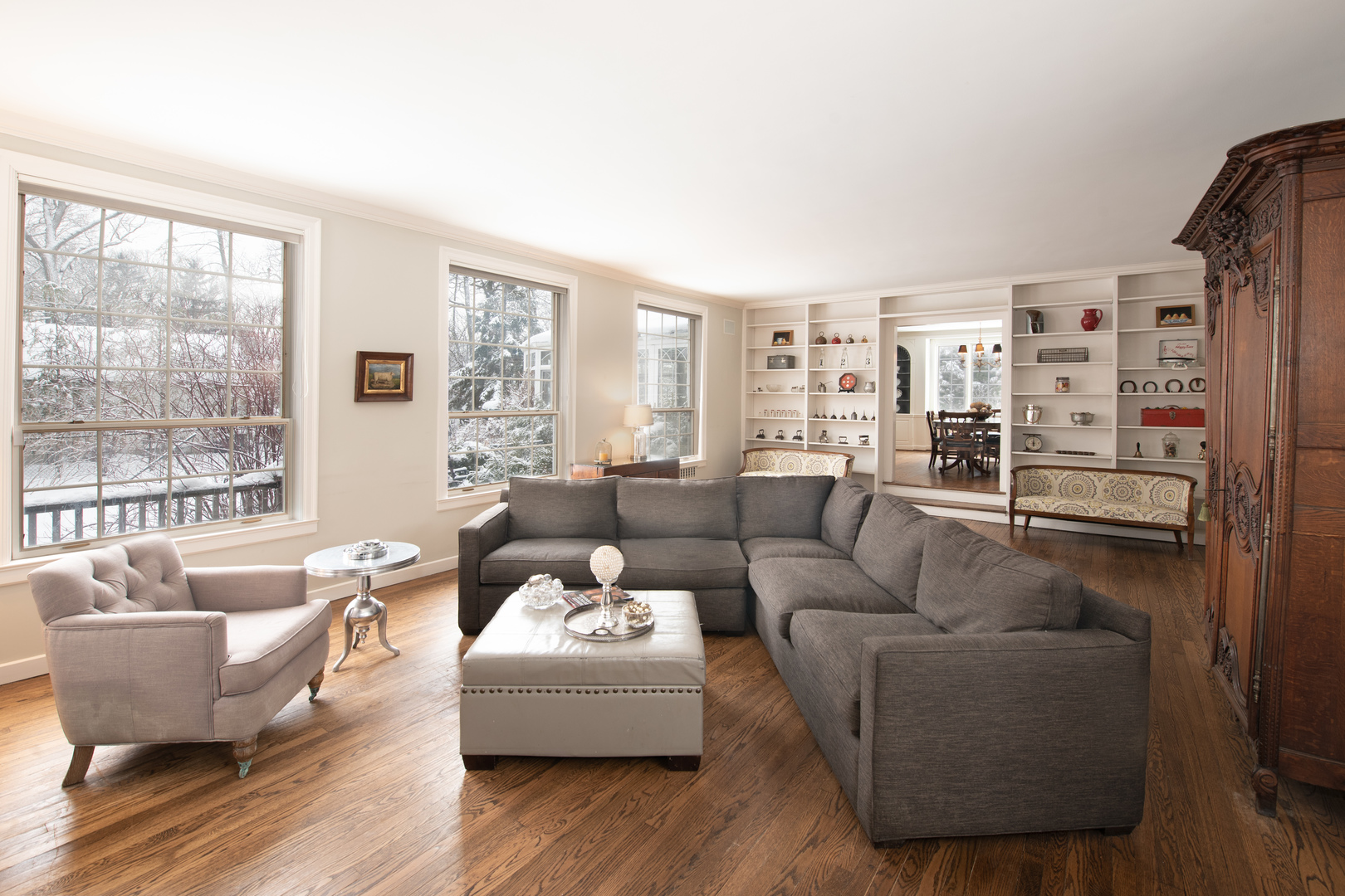 710 Walden Road Winnetka, IL 60093 - Photo 8 of 28 a living room with furniture and a large window