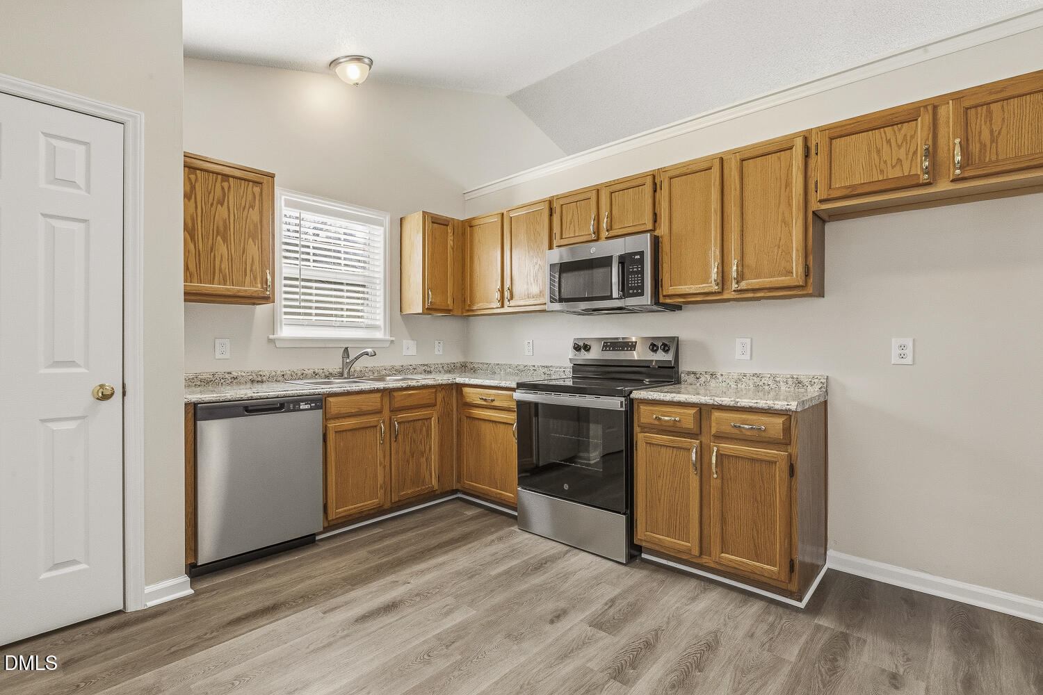 5709 Angelfish Court Raleigh, NC 27610 - Photo 13 of 35 013